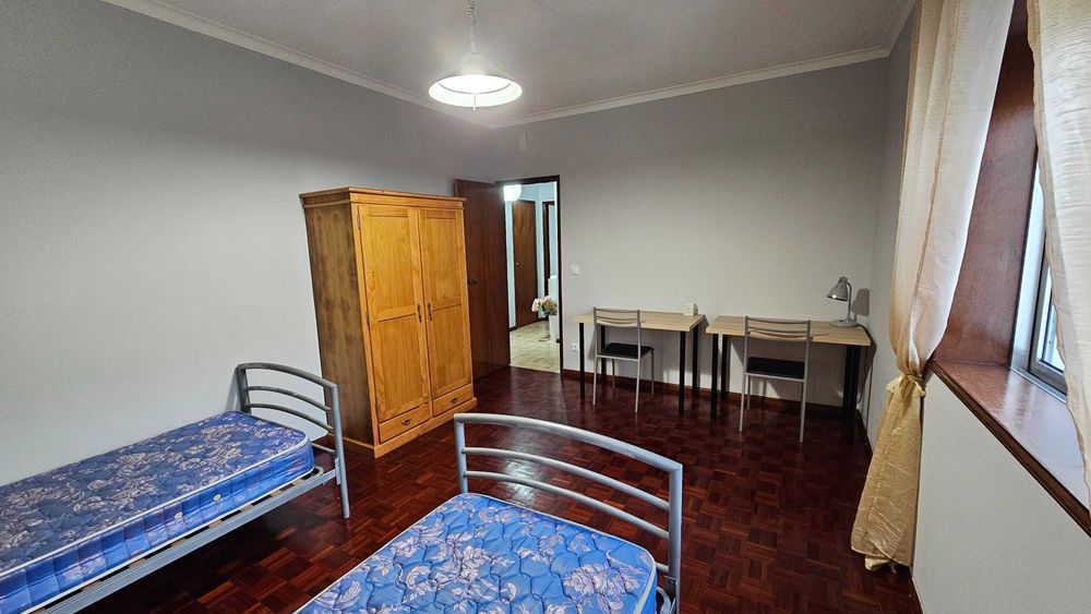 Quartos a estudantes a poucos metros da ESE