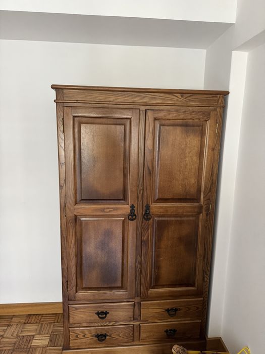 Armario rustico de quarto