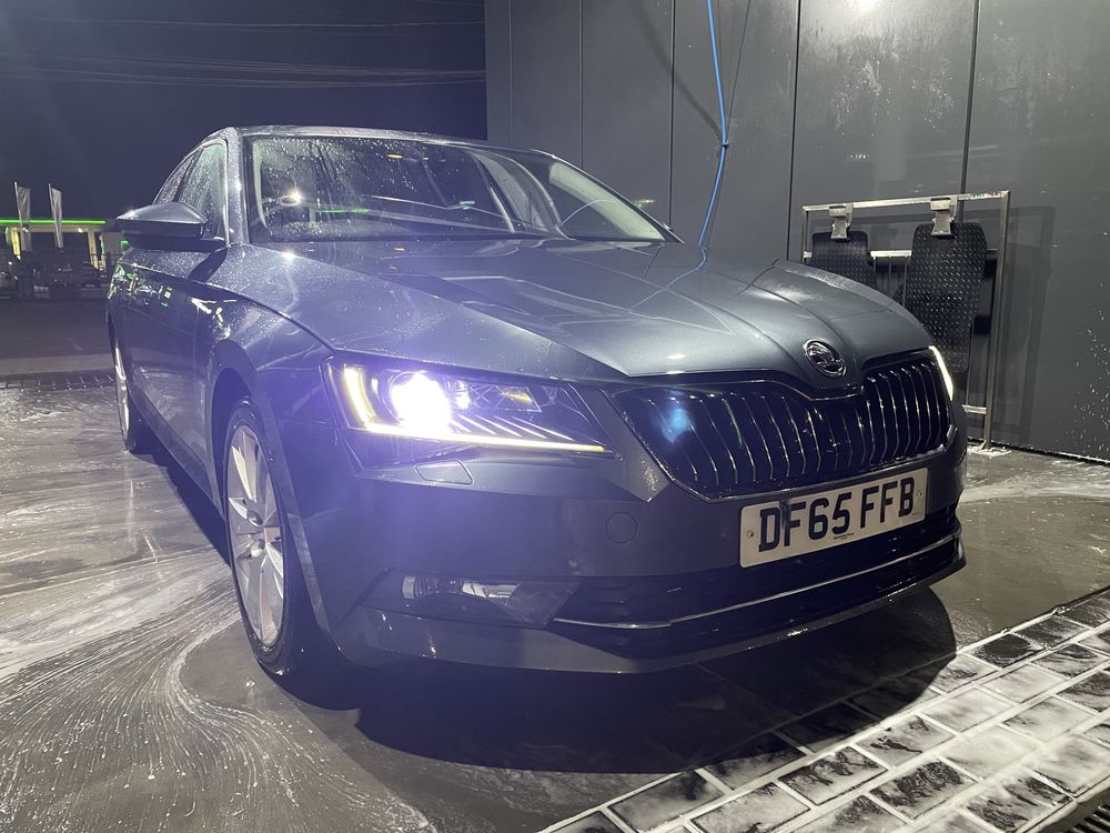 Авторозборка skoda superb3 2016 запчастини кузов крило двері мотор