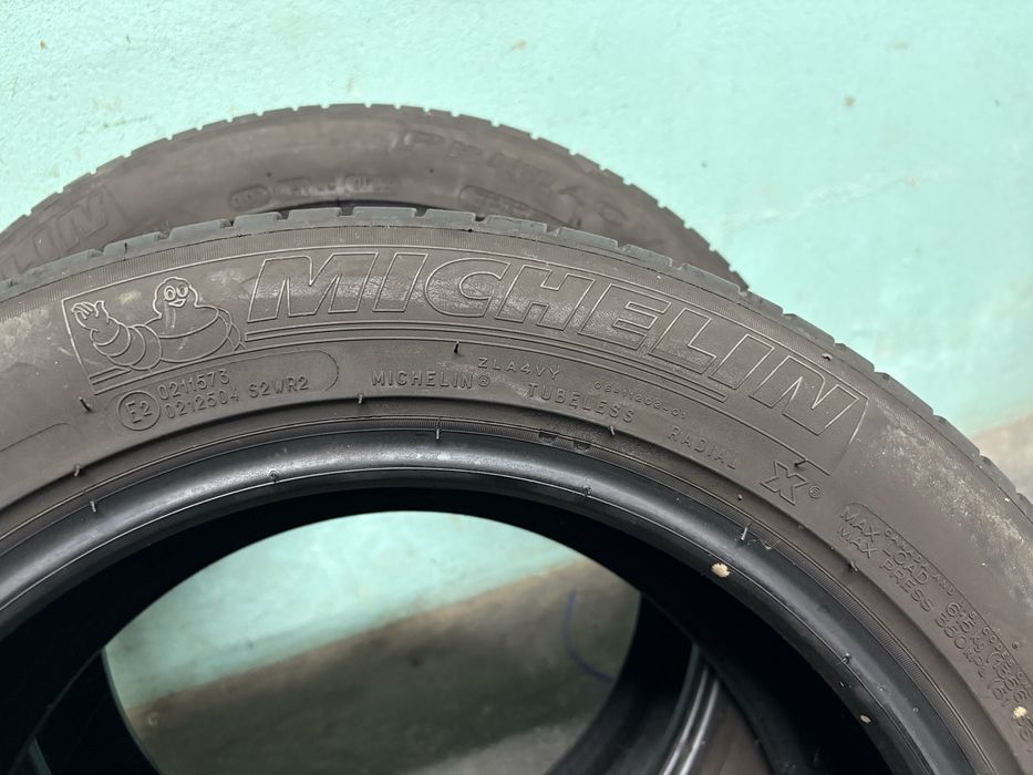 2 pneus Michelin Primacy 3 com meio piso. 205/55R16