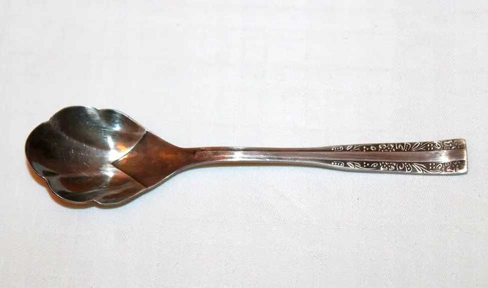 Stara łyżeczka do cukru posrebrzana