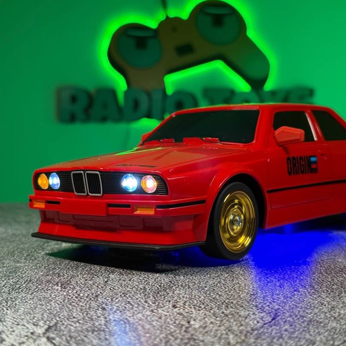 Дрифт машинка BMW Е30 на радиоуправлении Красна Машинка для дрифта БМВ