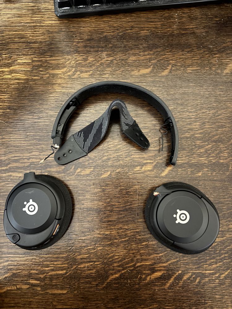 Steelseries Nova 1 - na części