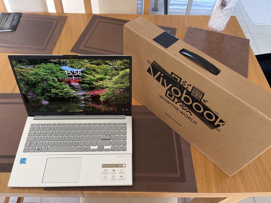 Asus Vivobook Go OLED