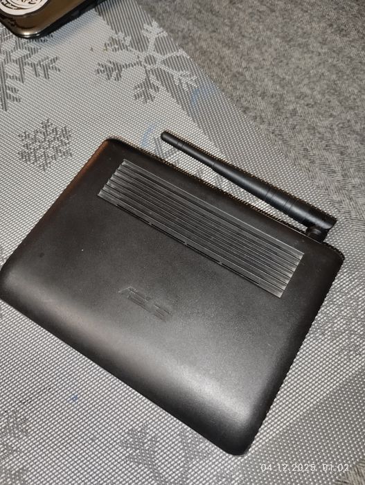 Роутер ASUS с антеной