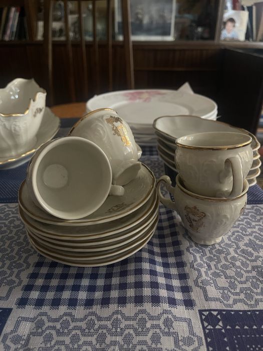 Продам сервизные наборы BERNADOTTE