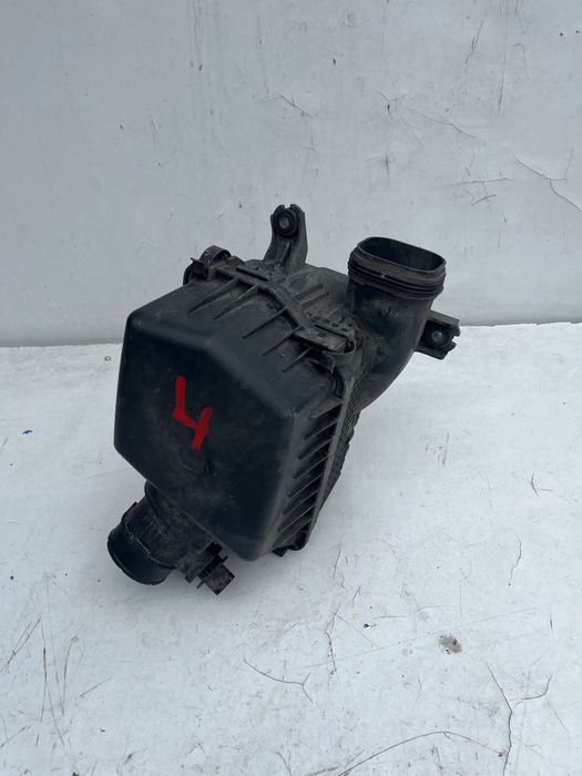 KIA CARENS HYUNDAI I40 1.7 CRDI 140KM OBUDOWA FILTRA POWIETRZA 28110-3Z350