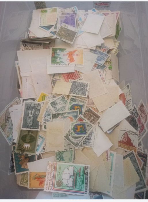 Pocztowe znaczki świat. 2500+ szt. + Klaser