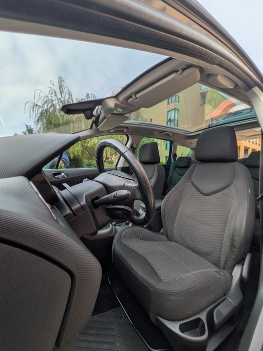 Peugeot 308 SW 1.6 HDi 7 lugares