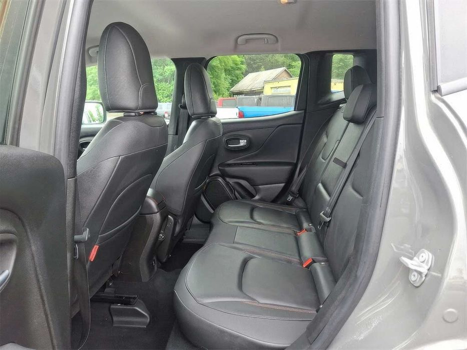 Jeep Renegade Trailhawk      2021