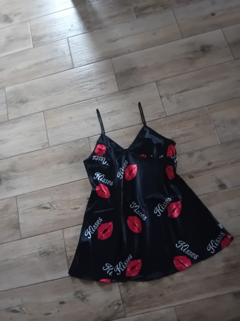 Nowa sliczna elegancka sukienka bielizna nocna halka