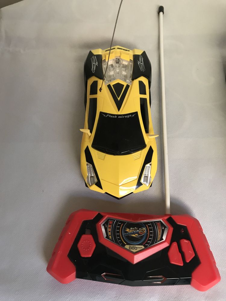 Lote de 3 carros telecomandados – para peças/recuperar