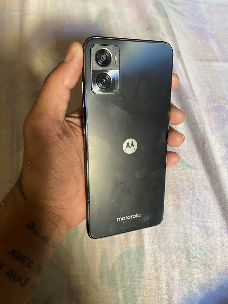 Moto E22 - 32GB - Tela TRINCADA