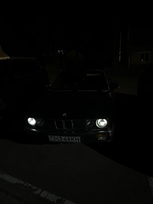 Продам  бмв е30, 1.8