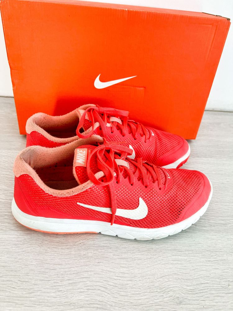 Buty NIKE Performance Flex Experience RN 4