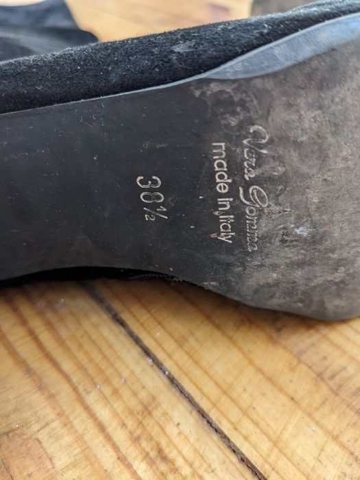 Брендовые сапоги женские р. 38  Привезены из Англии.