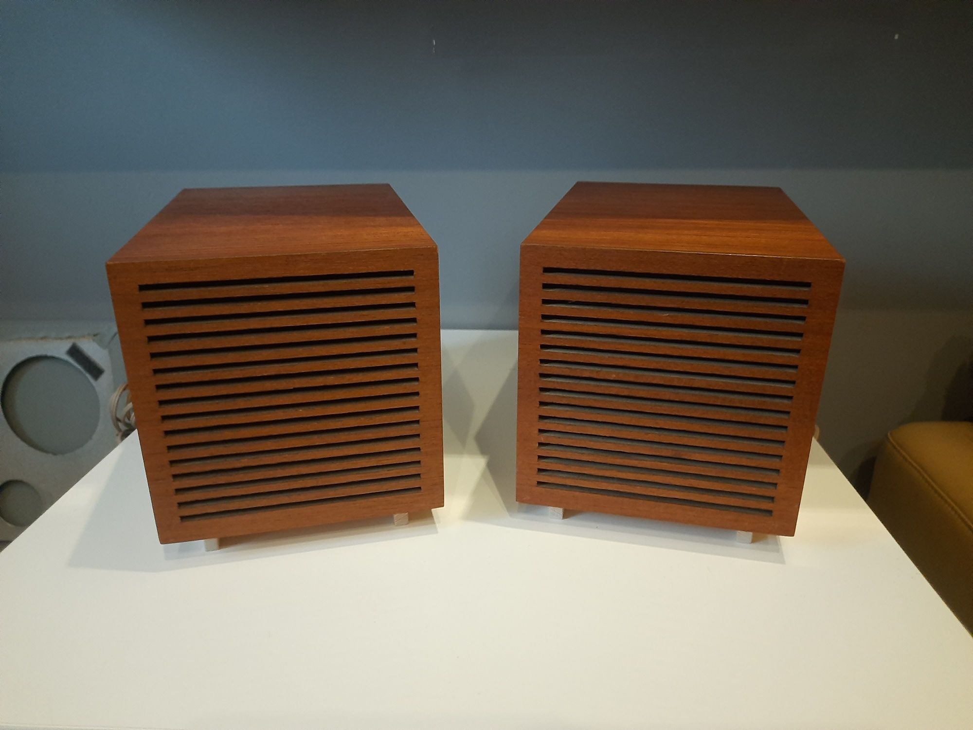 Kolumny Grundig box 8