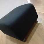 Puff com capa preta Ikea