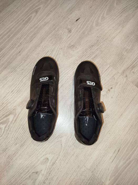 Sapatos de ciclismo de estrada