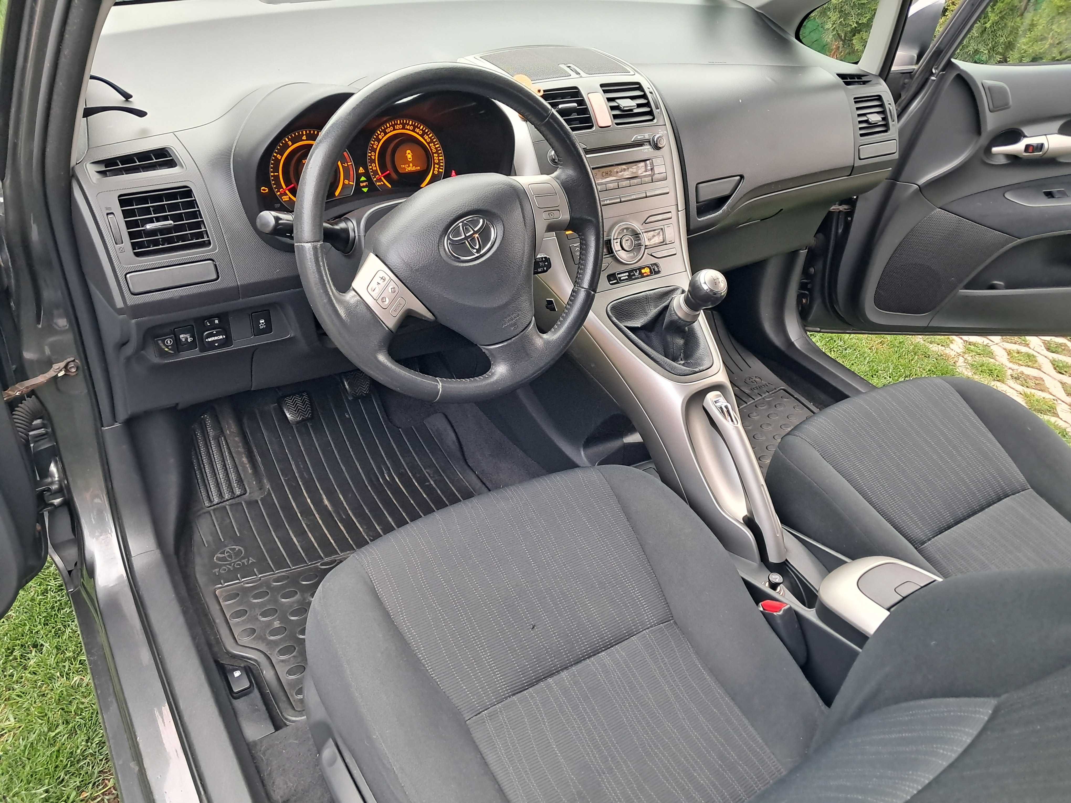 Toyota Auris benzyna + gaz 2007