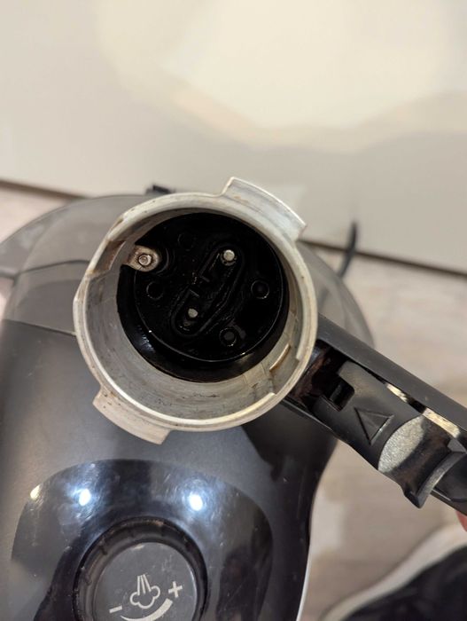 Ekspres fo kawy DeLonghi EC 221.B
