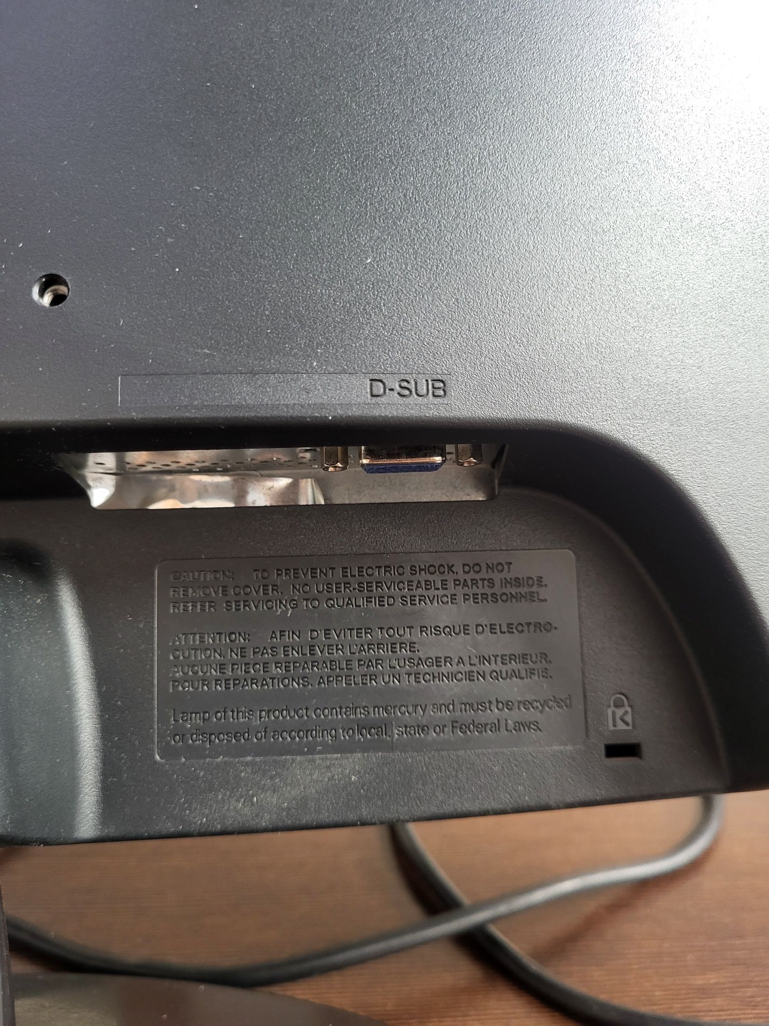 Monitor LG FLATRON W2243S