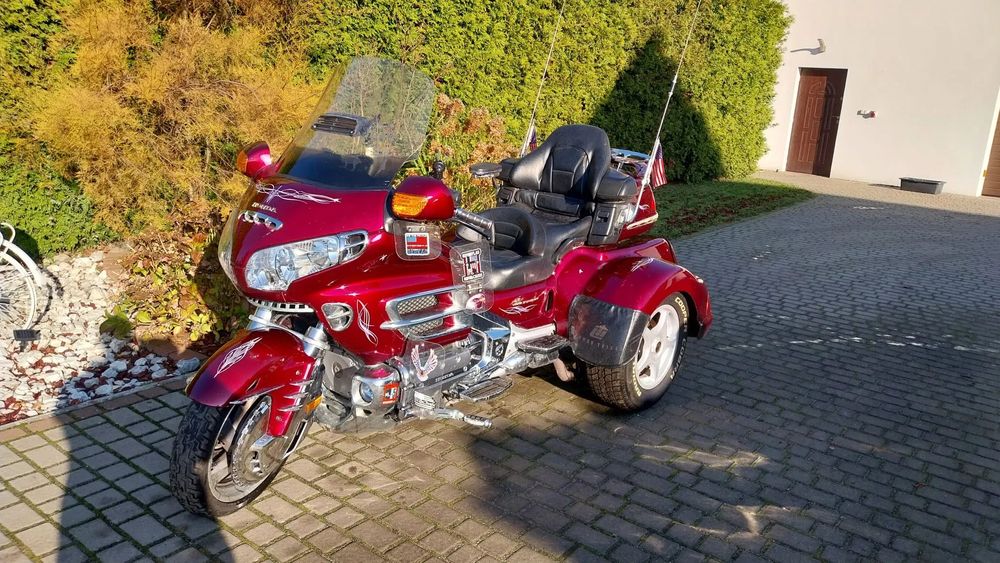Honda GL Honda Goldwing TRAJKA