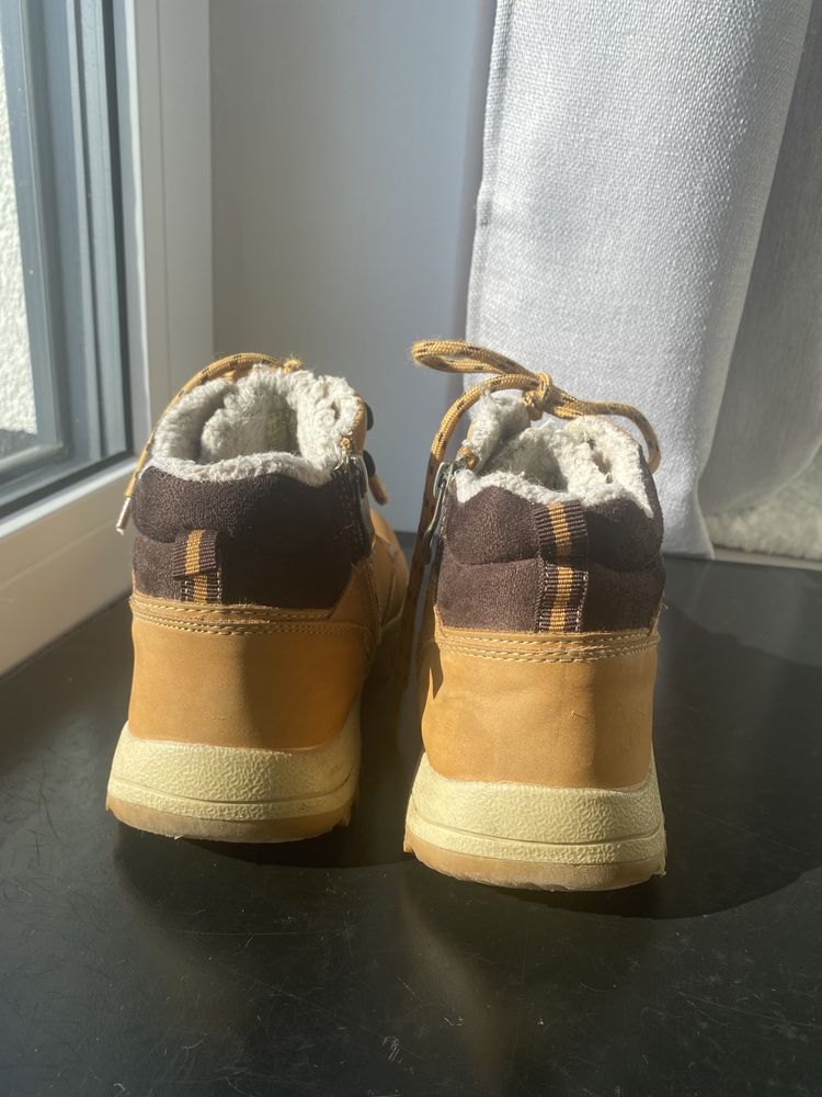 Zimowe buty dziecięce