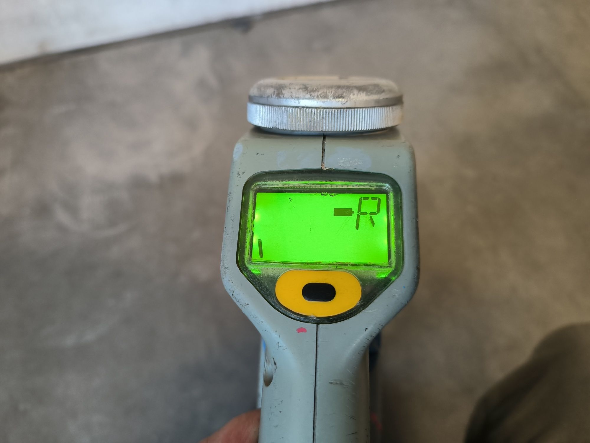 Wykrywacz instalacji podziemnych radiolokator przewodów podziemnych