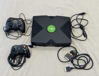 XBOX Clássica + comandos + Jogos (em ótimo estado)