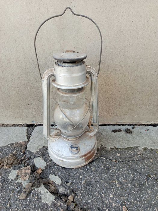 Продам переносну керосинову лампу