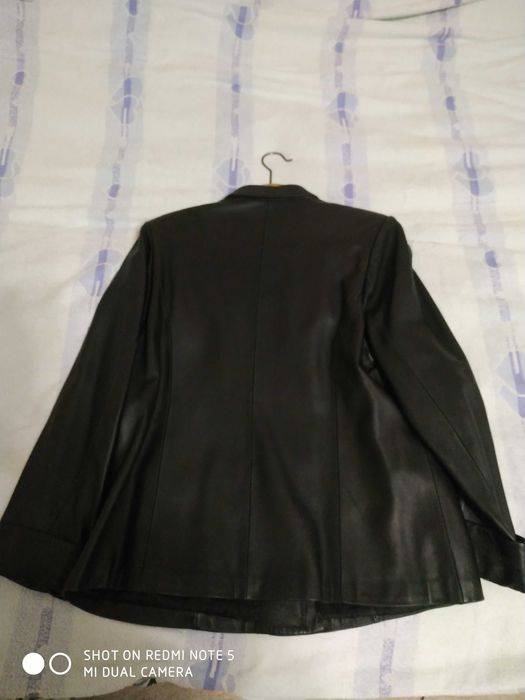 Продам пиджак кожаный женский