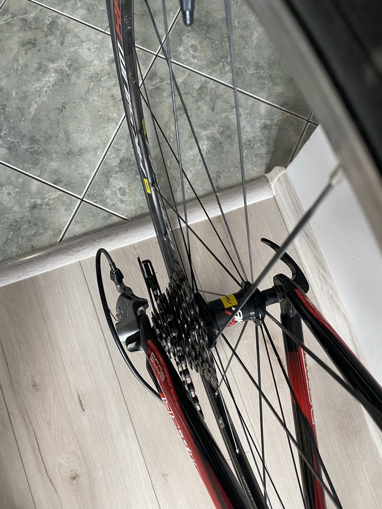 Rower szosowy Scott Addict R2