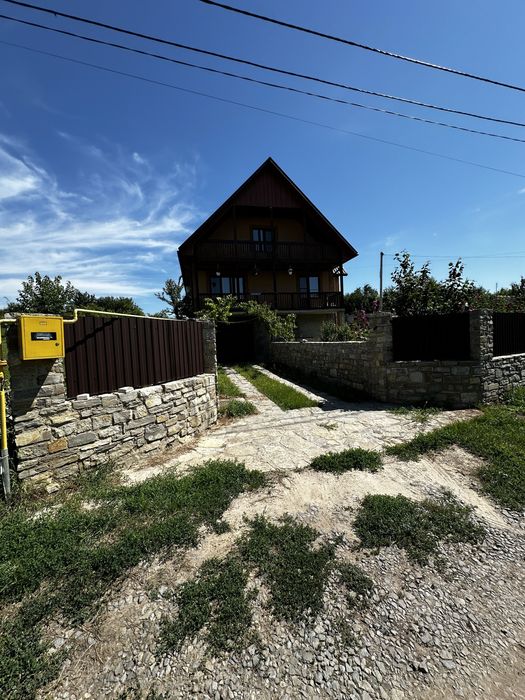 Продам затишний будинок в місті