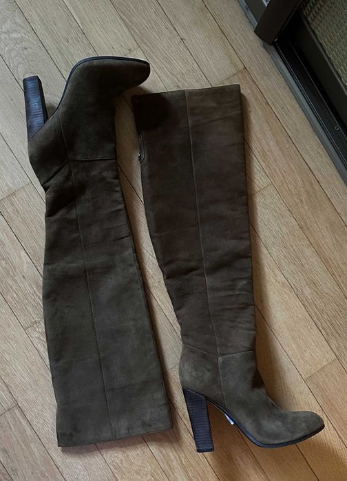 Продам замшеві ботфорти бренду Guess