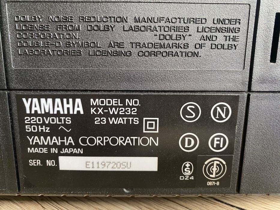 Magnetofon Yamaha KX-W232