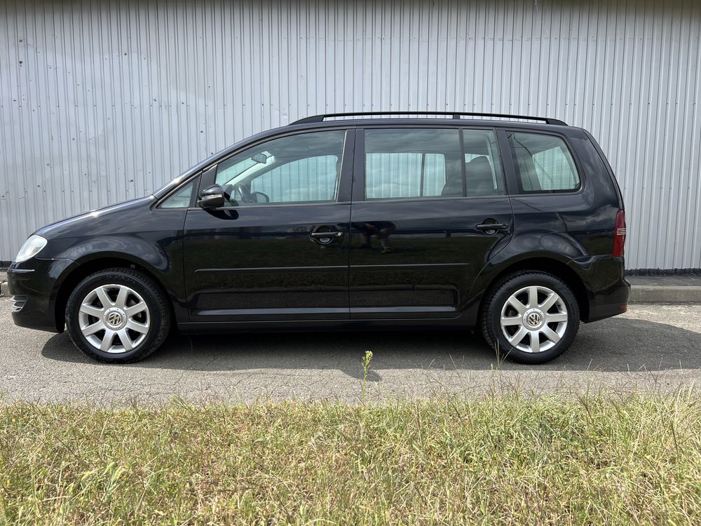 Volkswagen TOURAN 1.4 tsi з Швейцарії