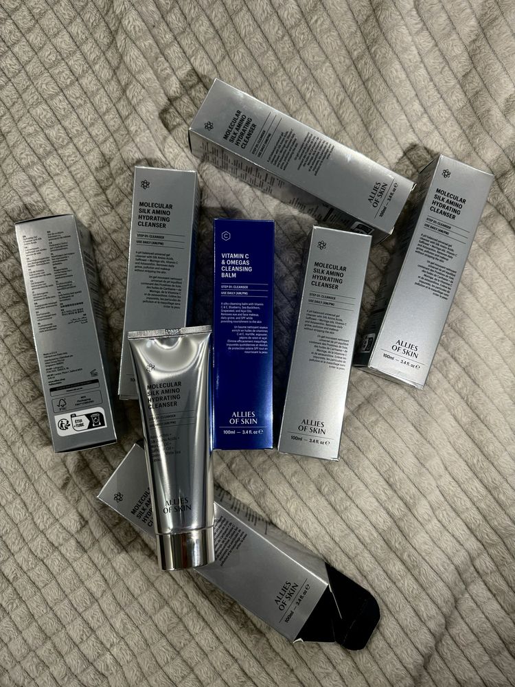 Оригінальний Allies of Skin Molecular Silk Amino Hydrating Cleanser