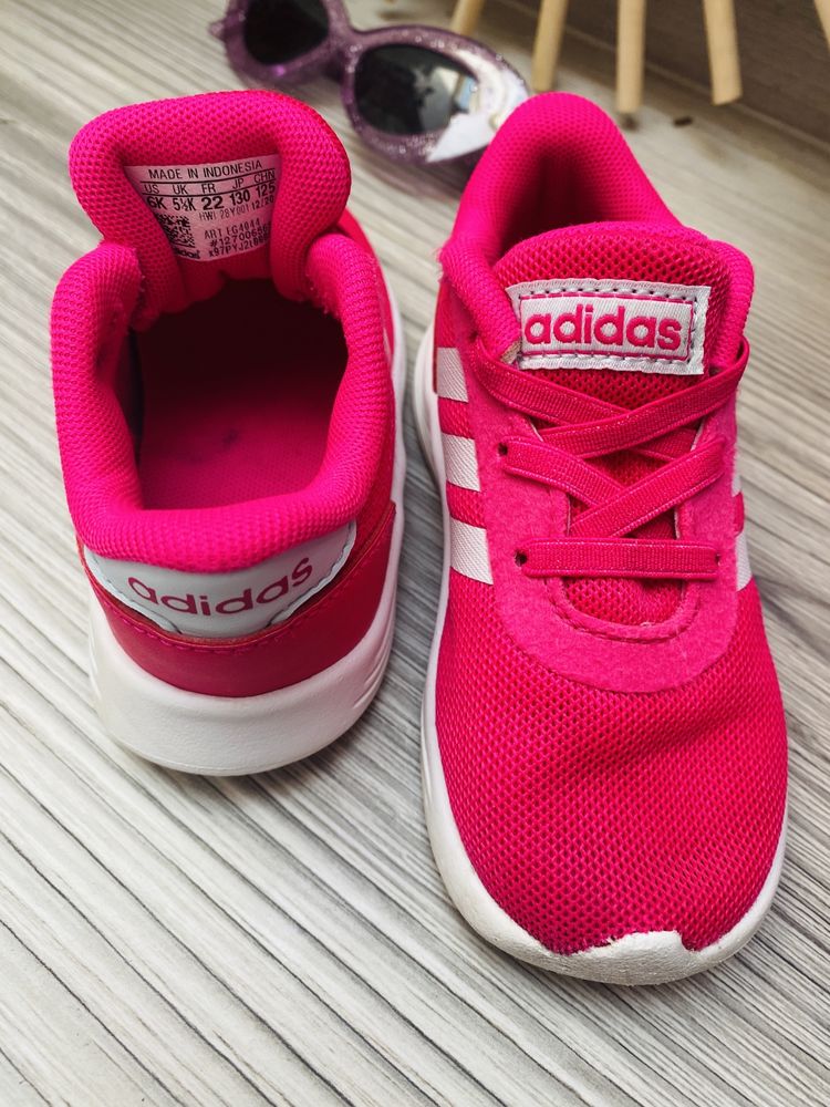 Dziewczęce buty Adidas 22