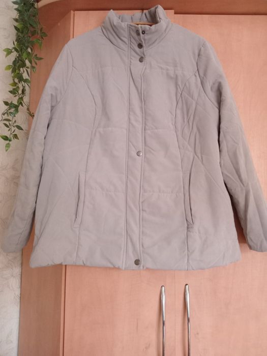 Куртка жіноча батал в гарному стані