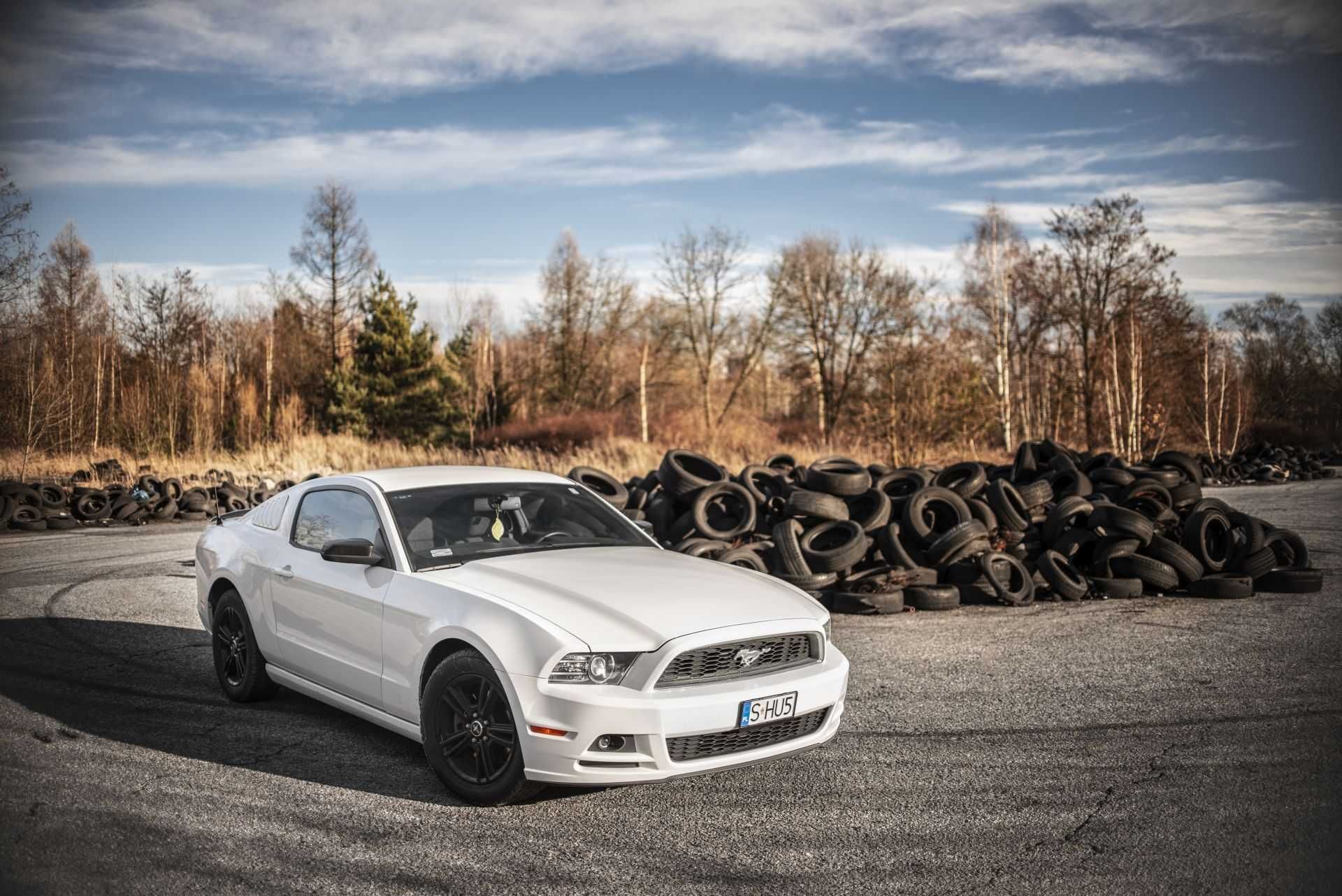 Wynajem aut AMERYKAŃSKICH LOTNISKO PYRZOWICE Mustang Camaro Challenger