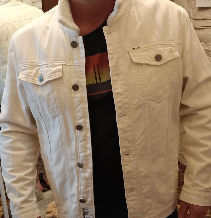 Sprzedam kurtkę jeans meską białą z futerkiem