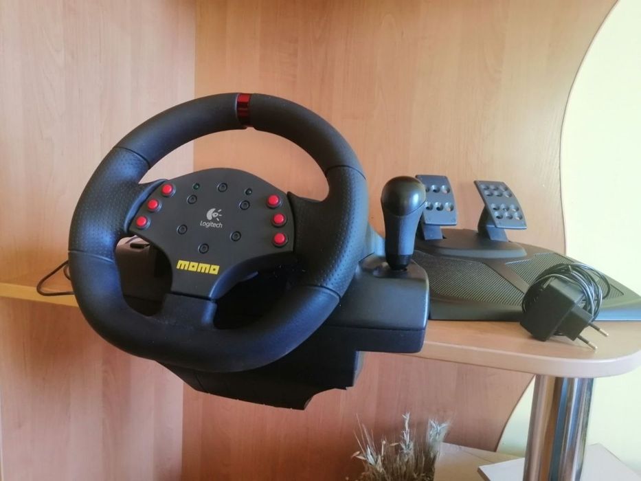 Ігровий руль logitech momo racing