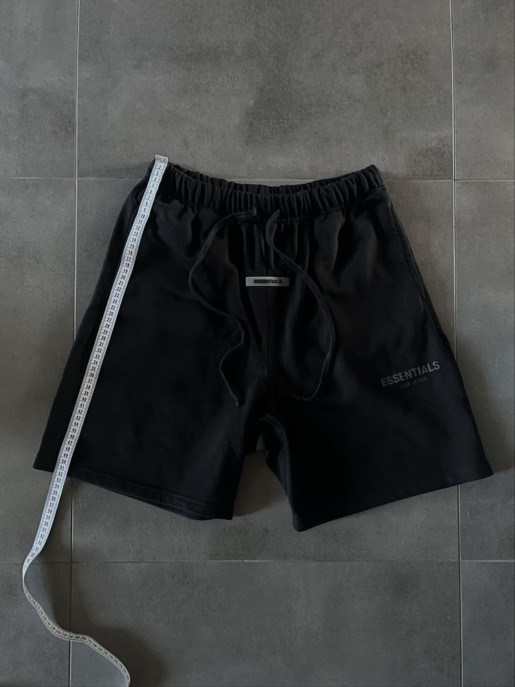 Spodenki Essentials