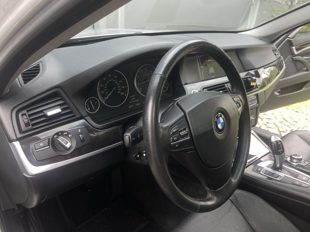 BMW 528i xDrive 2013 без ДТП