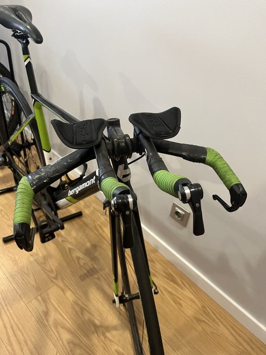 Bicicleta Bergamont preparada para triatlo ou TT