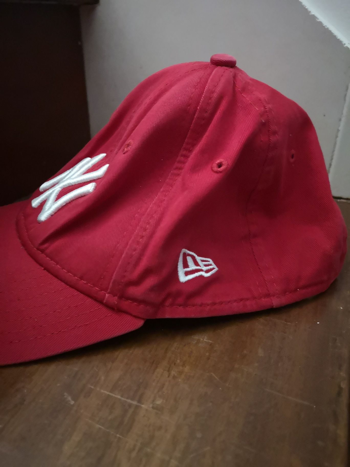 Boné vermelho da New York