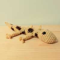Lagartixa em crochet (amigurumi)