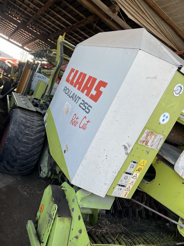 Claas Rollant 255 Prasoowijarka Uniwrap -Krone Claas John deere fendt