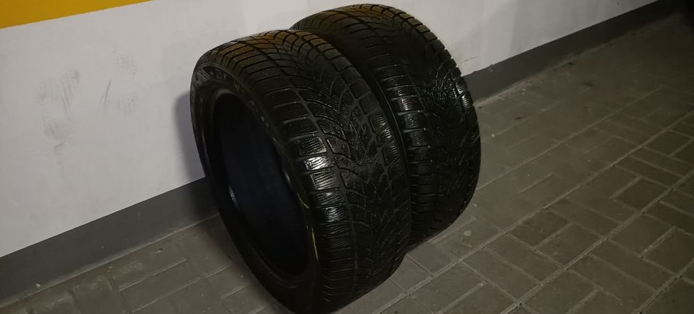 Opona zimowa Dunlop 235/50 R18